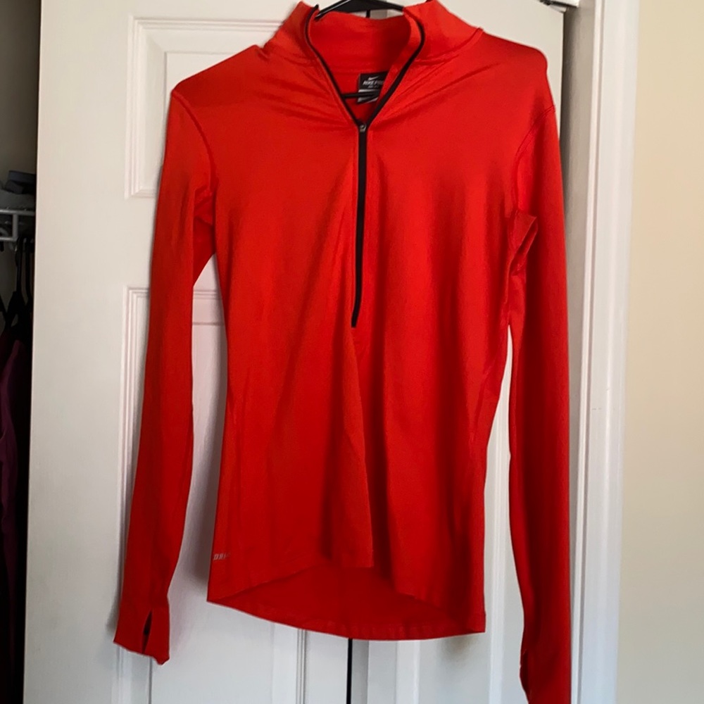 Nike pullover. Size medium